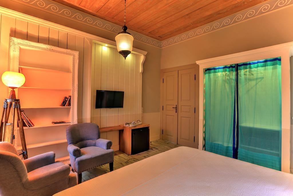 1850 Hotel Kemalpasa อาเลอเจอติ ภายนอก รูปภาพ